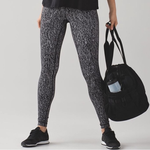 Lululemon EUC Wunder Under Pant (Hi-Rise)
Luon Suited Jacquard Black White - Picture 1 of 14